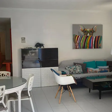 Apartment Cala Blanca 3 *